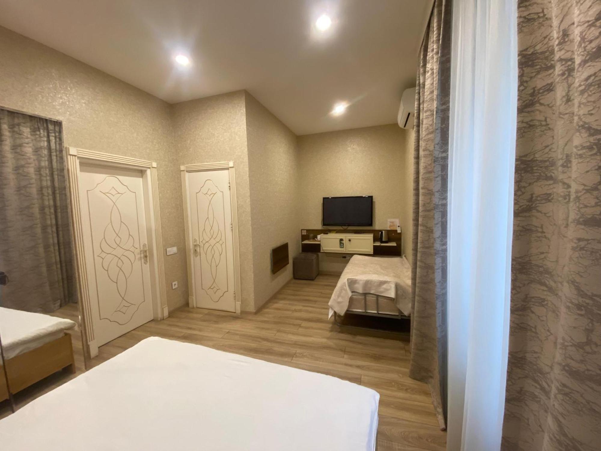 Midcity Hotel バクー エクステリア 写真